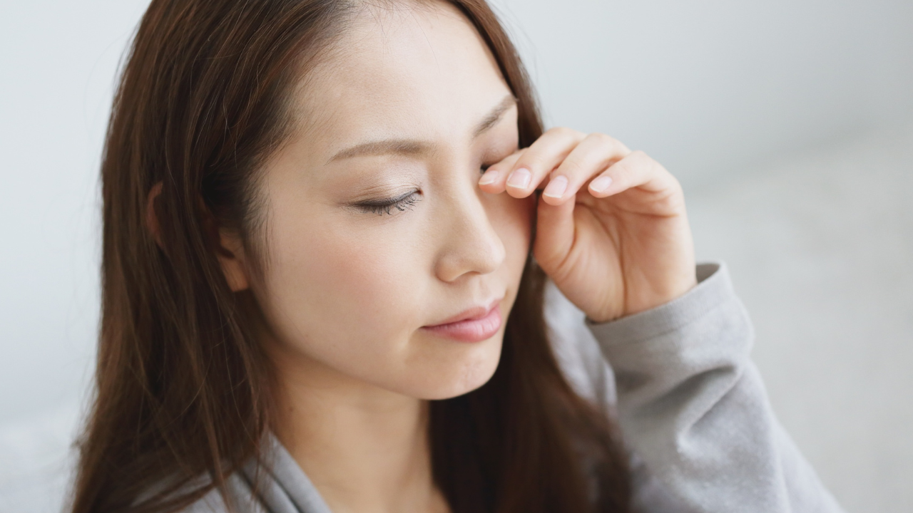  眼瞼下垂は何歳から？適齢と手術のリスクを徹底解説